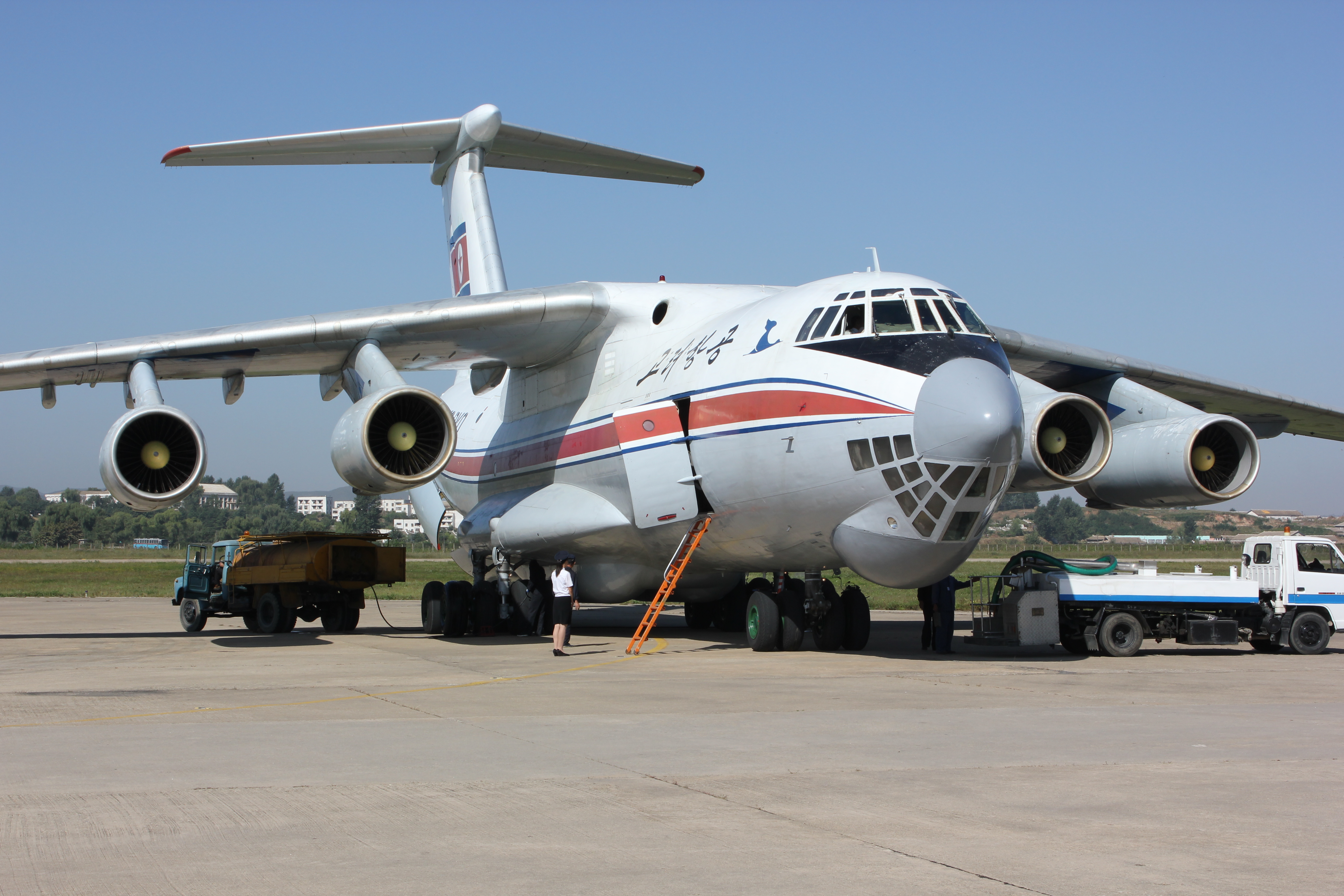 Air Koryo IL-76 departure from Pyongyang with 100 yard sprint by 